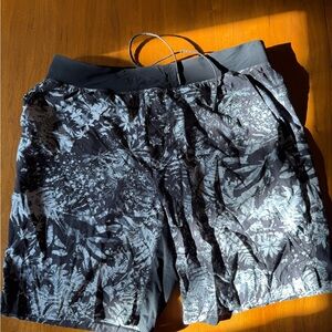 Lululemon Athletica Monochrome Patterned Shorts